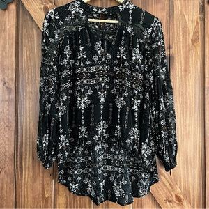 Gimmicks Black and White Printed Long Sleeve Blouse Small